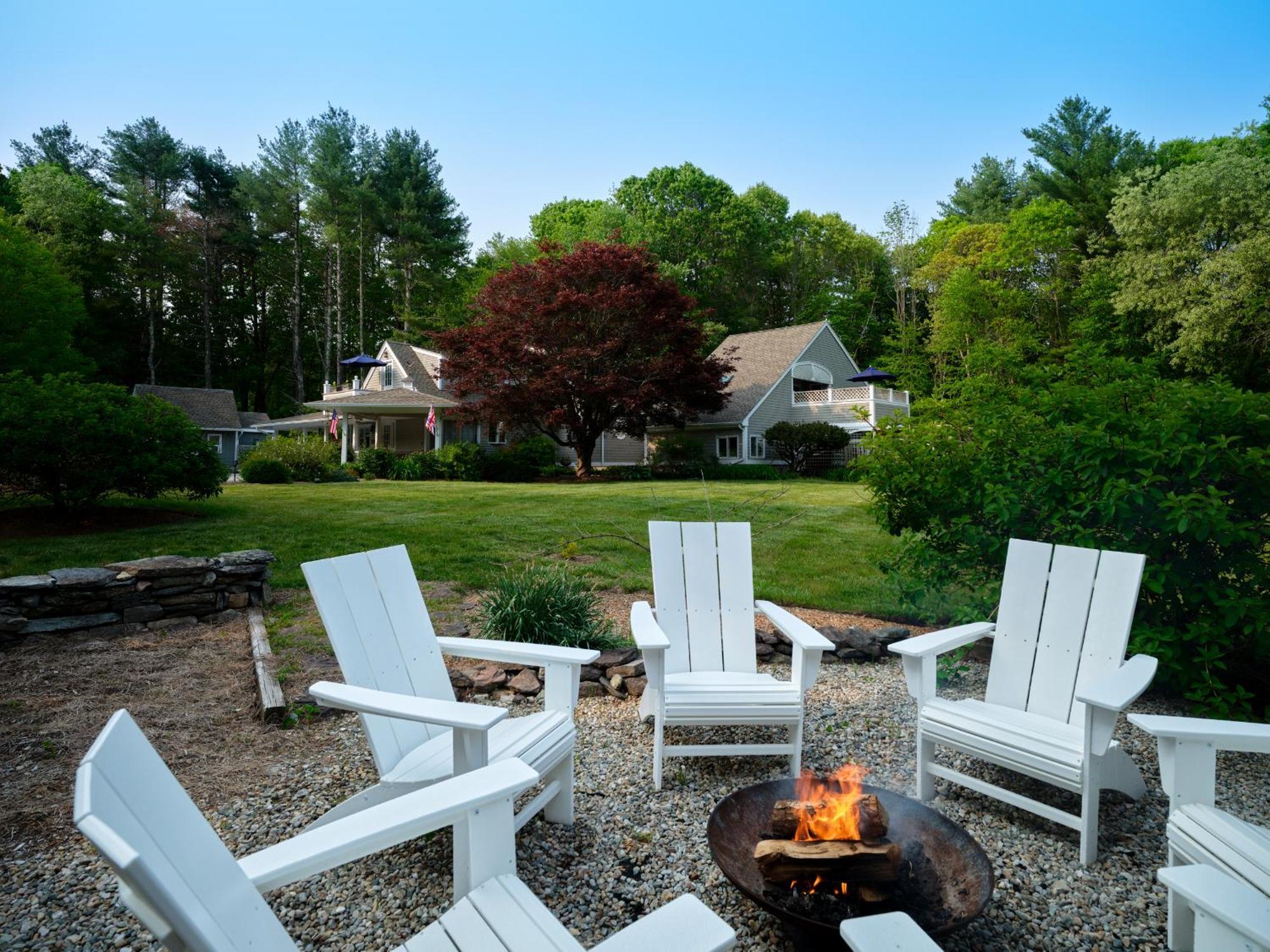 Abbey'S Lantern Hill Inn Ledyard Center Exterior photo